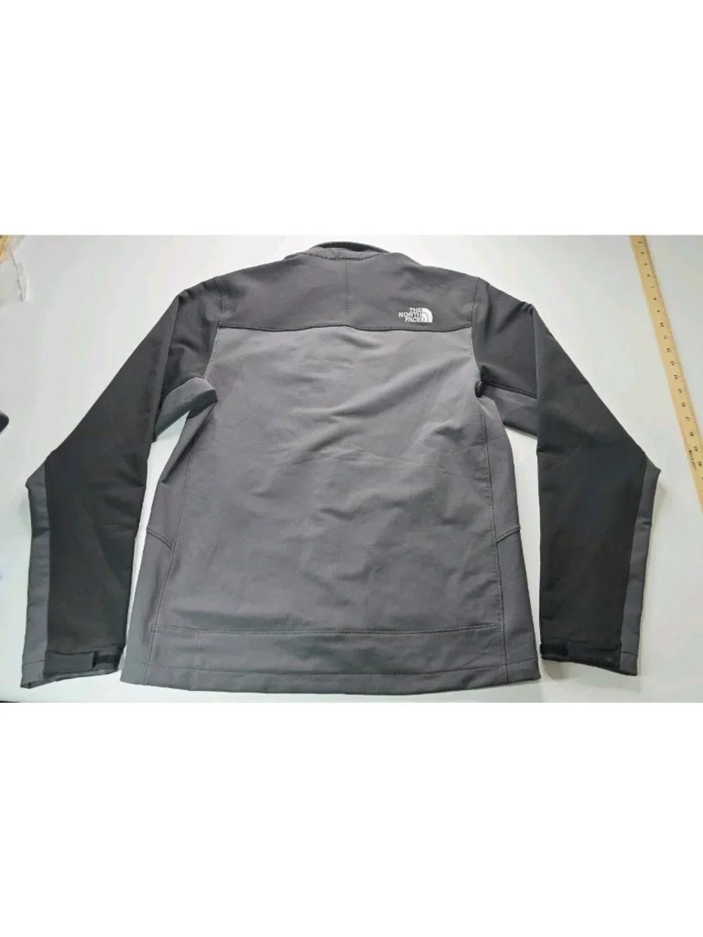 The North Face Mens Gray Softshell Jacket M Recycled Polyester